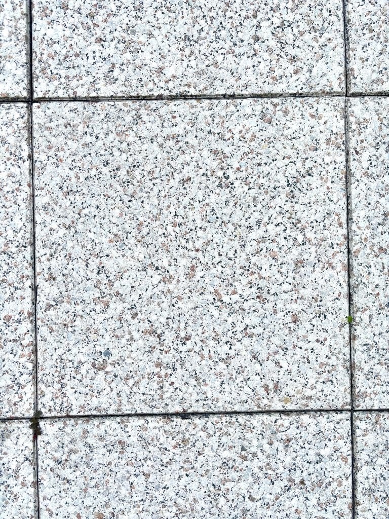 GRATIS! Witte Betontegels 40x40 - 90 stuks - per 10 juli, Tuin en Terras, Ophalen, Gebruikt, 10 m² of meer, Beton