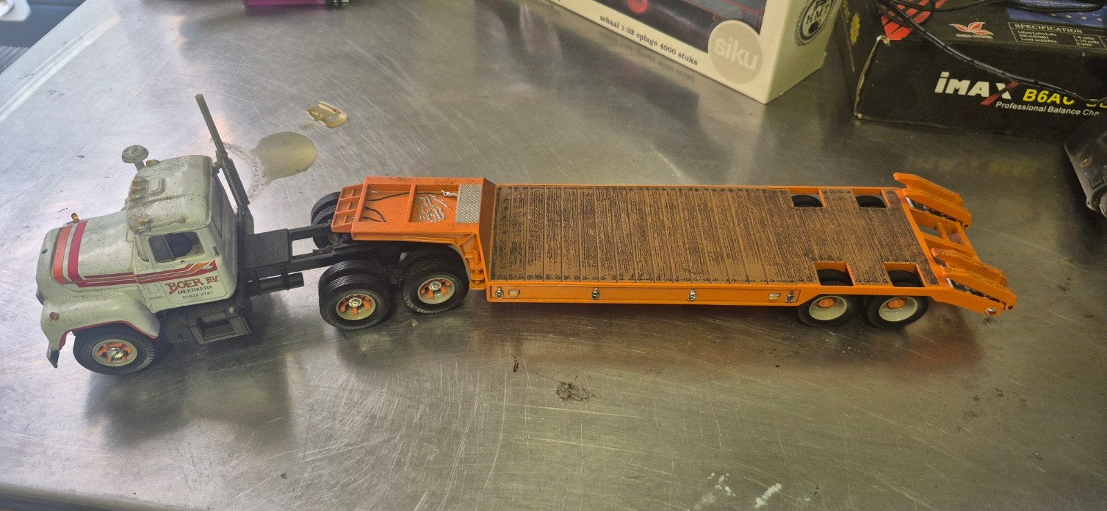 Mack R-Model met Lowboy Trailer - Die-cast Metaal, Overige merken, Gebruikt, 1:32 tot 1:50, Ophalen of Verzenden