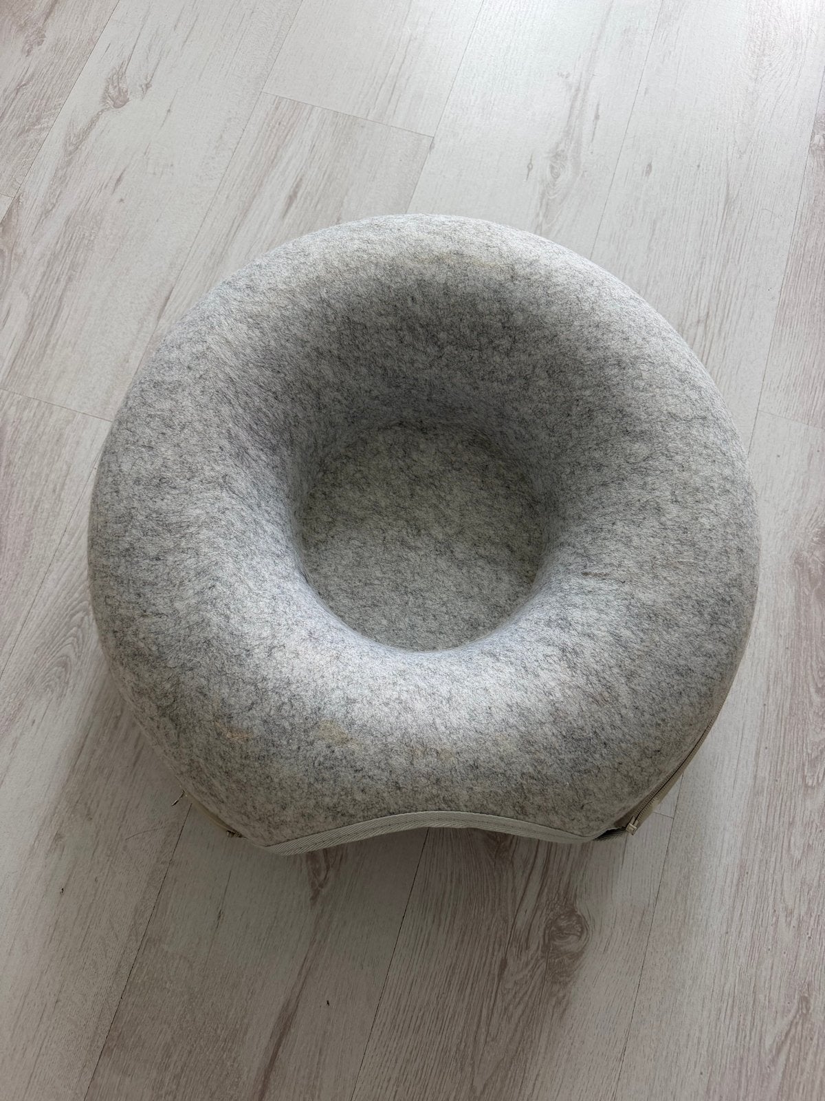Kattenbed/donut te koop, Ophalen, Zo goed als nieuw