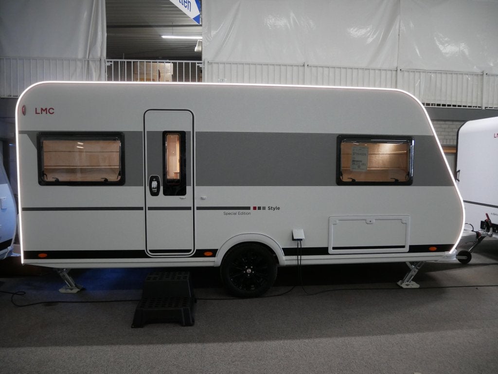 LMC Style 440 D nu met GRATIS mover, Rondzit, Bedrijf, Schokbreker, 5 tot 6 meter