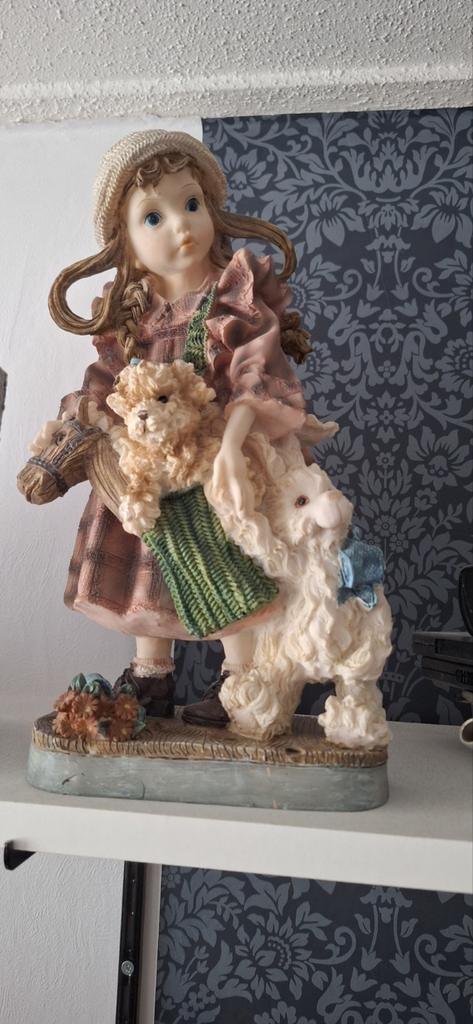 Decoratief Beeldje: Meisje met Hond en Lam, Verzamelen, Beelden en Beeldjes, Ophalen of Verzenden