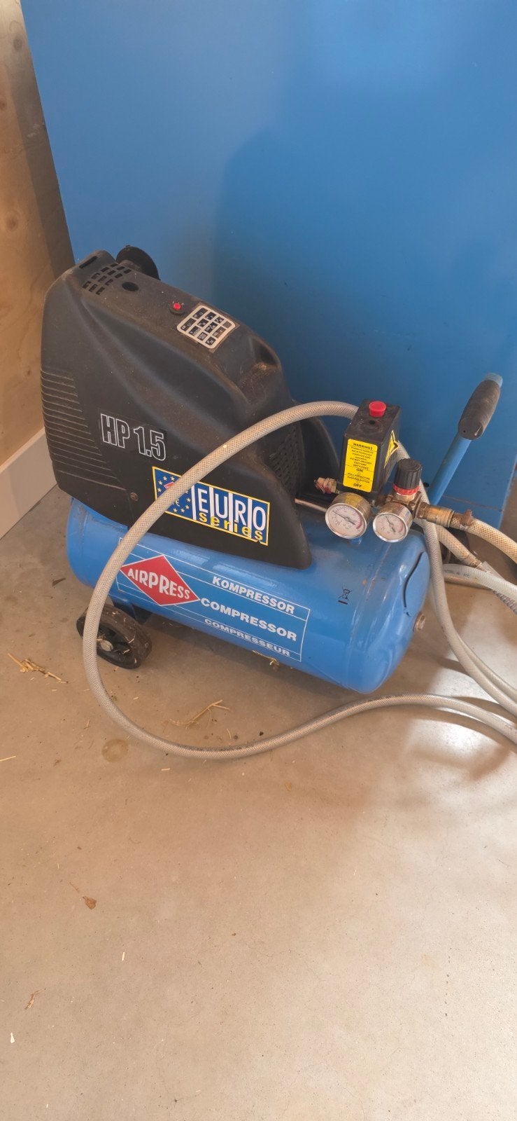 Verrijdbaar Compressortje met slang - Euro Airpress 1.5 HP, Ophalen, Gebruikt