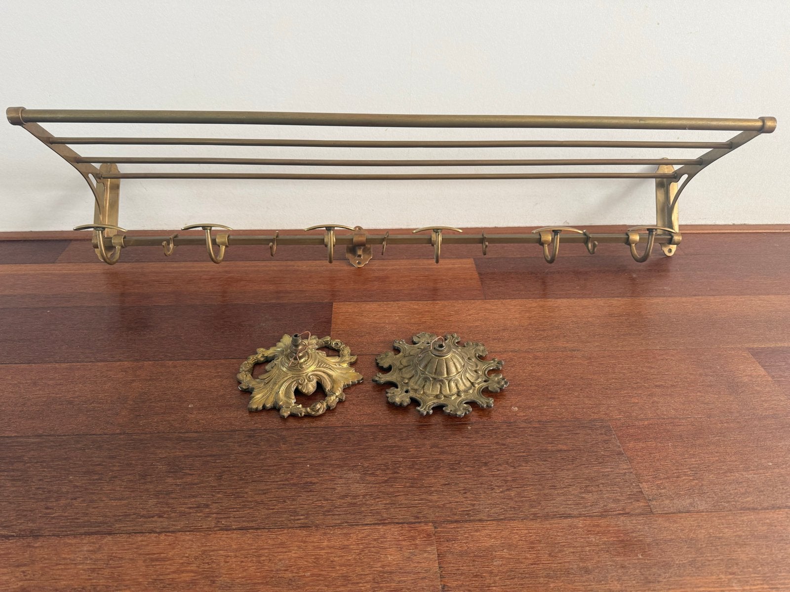 Messing kapstok met hoedenrek 6 grote haken en 5 kleine, Huis en Inrichting, Gebruikt, Minder dan 100 cm, Metaal, Ophalen
