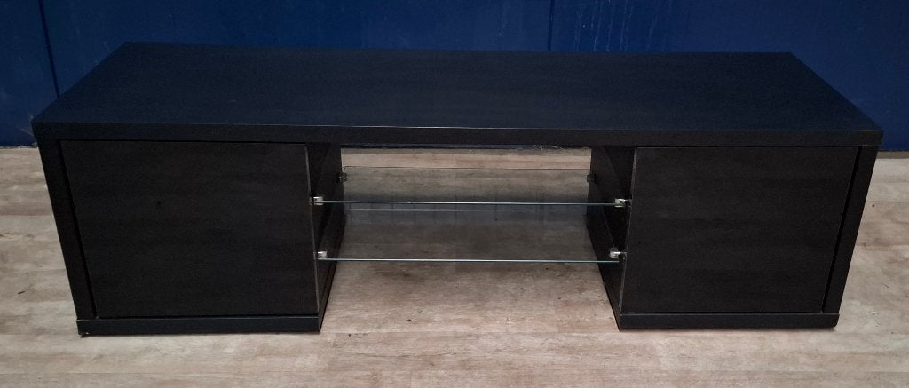 Zwart houten TV meubel met 2 deuren en glasplaten, Ophalen, Gebruikt, 100 tot 150 cm, Glas