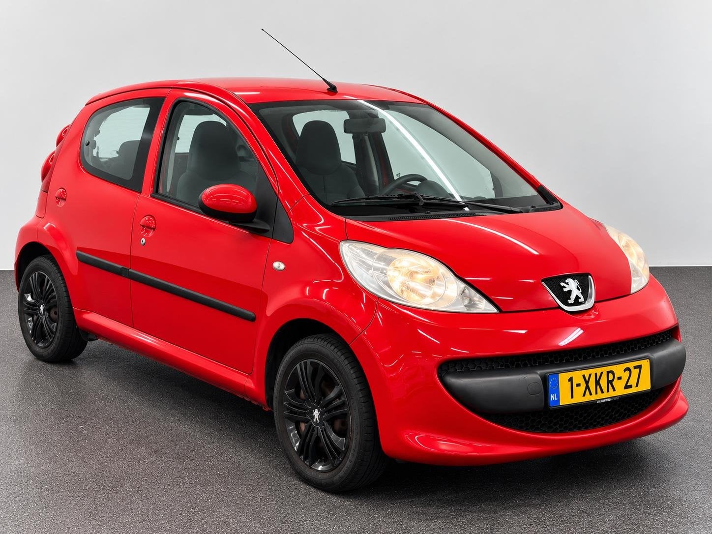 Peugeot 107 1.0-12V XS Airco 5-DRS Centrale vergrendeling El, Auto's, Voorwielaandrijving, Stof, Gebruikt, 4 stoelen
