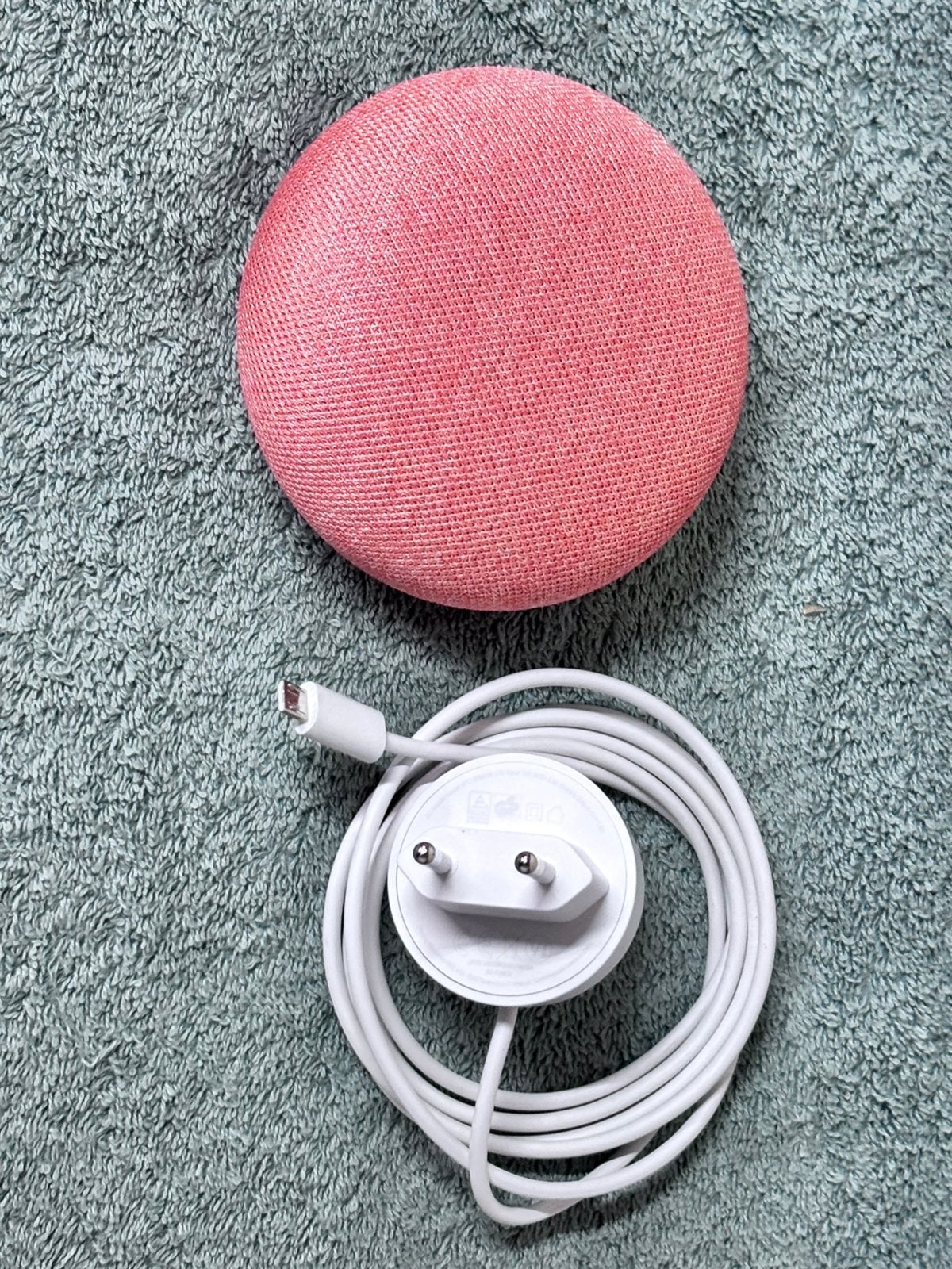 Google Home Mini - Koraalrood - wifi en bluetooth, Audio, Tv en Foto, Luidsprekers, Overige merken, Gebruikt, Overige typen, Ophalen of Verzenden
