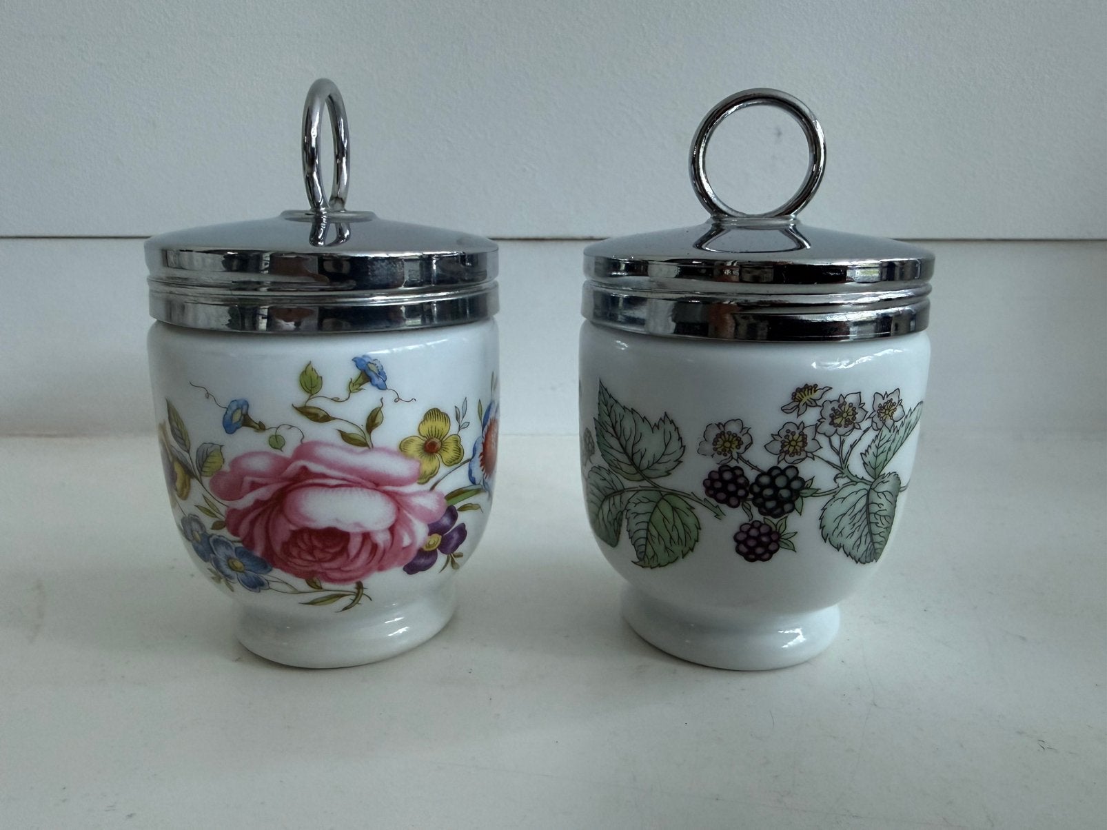 Royal Worcester egg coddlers Bournemouth Lavinia, Ophalen of Verzenden, Zo goed als nieuw, Porselein, Overige stijlen