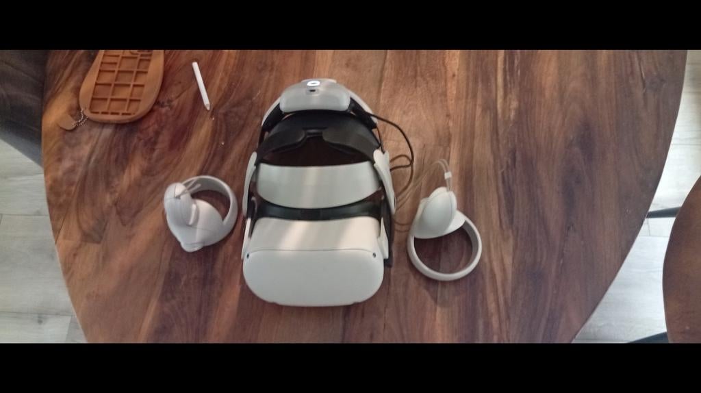 Meta Quest 2 met BoboVR M2 Pro en extra accu, Spelcomputers en Games, Virtual Reality, Ophalen, Zo goed als nieuw, VR-bril, Overige platformen
