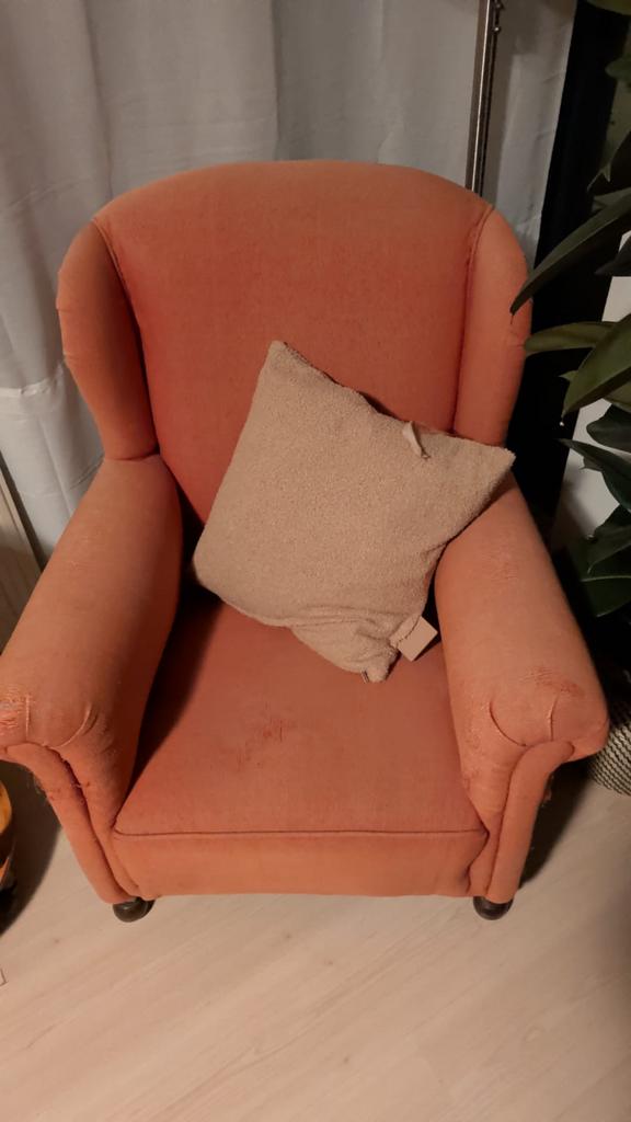 Comfortabele oranje fauteuil 2x, Huis en Inrichting, Fauteuils, Gebruikt, Stof, 50 tot 75 cm, 75 tot 100 cm, Ophalen