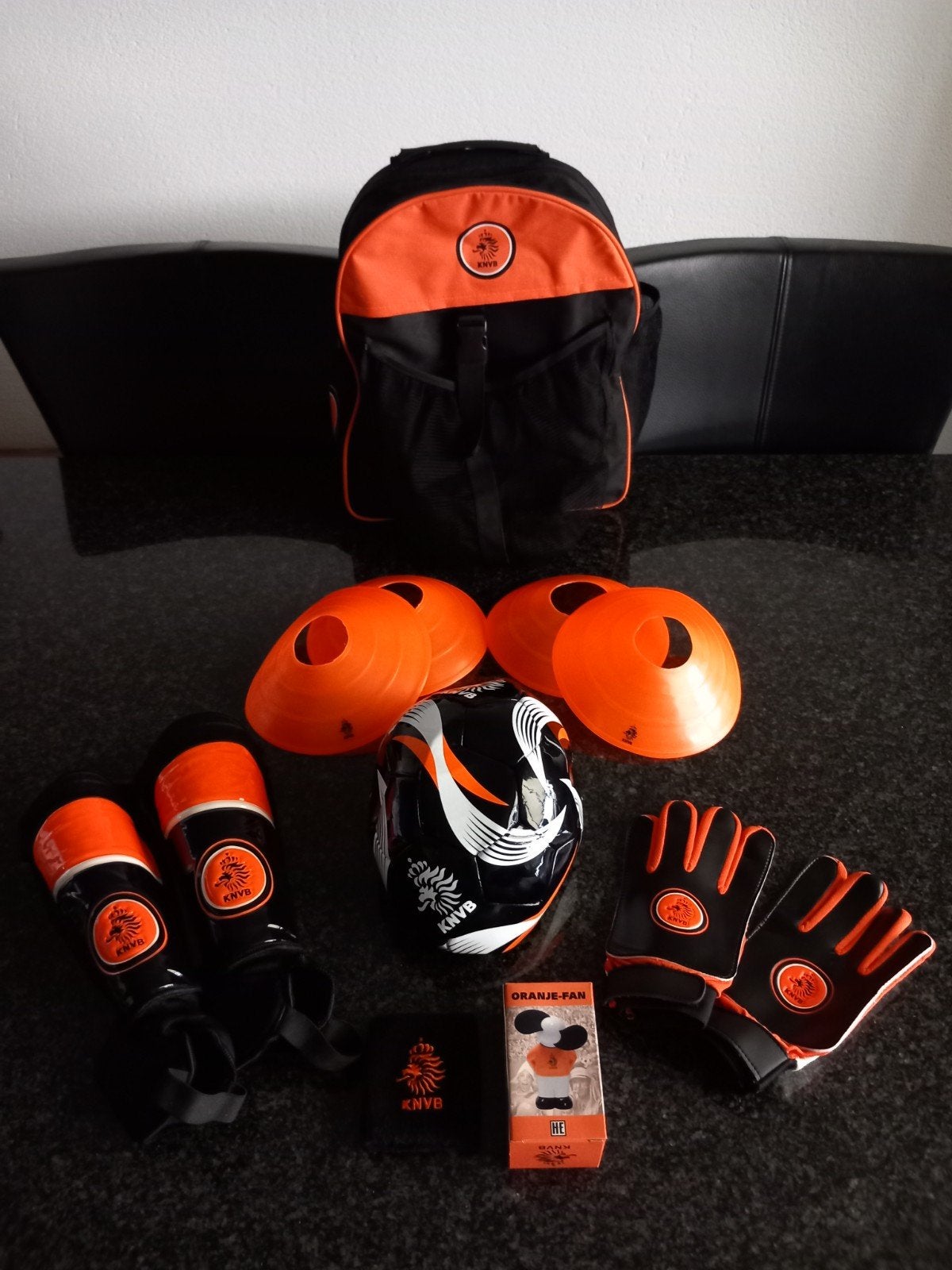KNVB Origineel Oranje Voetbalset 12 delig spiksplinternieuw!, Sport en Fitness, Maat XL, Ophalen of Verzenden, Nieuw, Overige typen
