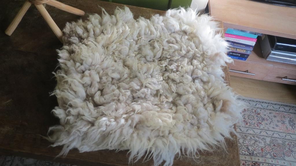 Solognote schaap, vacht, gevilte wol, vilt rug, 70x60, stoel, Verzenden, Nieuw