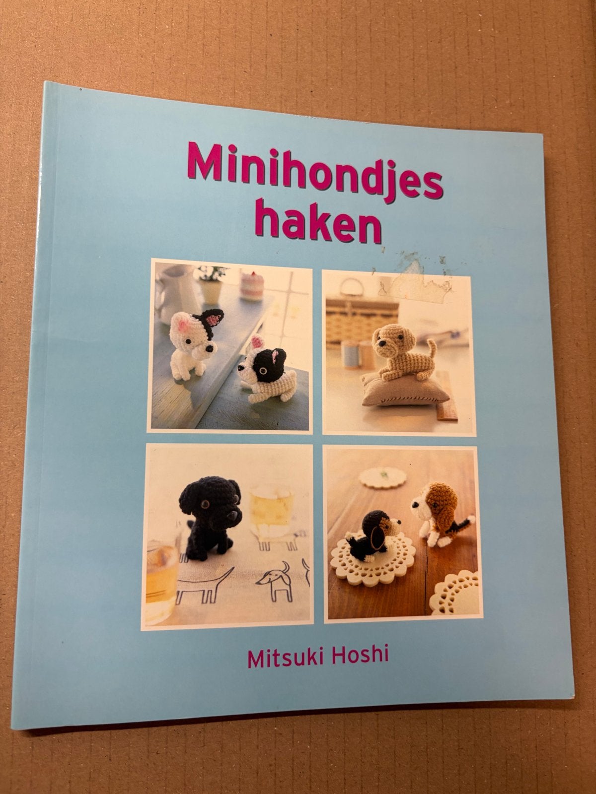 Minihondjes haken - Mitsuki Hoshi, Ophalen of Verzenden, Zo goed als nieuw, Haken, Patroon of Boek