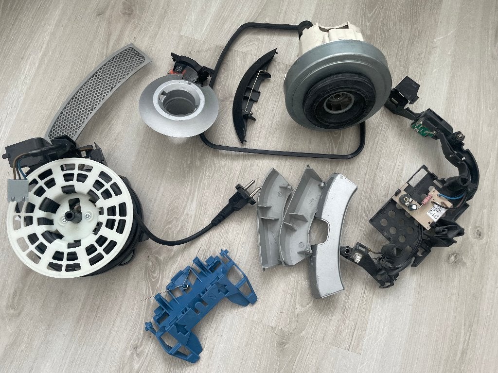 Miele  C2 Stofzuiger onderdelen, Witgoed en Apparatuur, Stofzuigers, Stofzak, Gebruikt, Ophalen of Verzenden, Miele