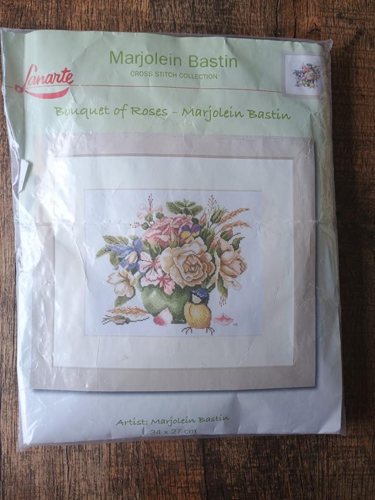 Lanarte - Marjolein Bastin - Borduurpakket - Rozen boeket, Ophalen of Verzenden, Gebruikt, Borduurpakket