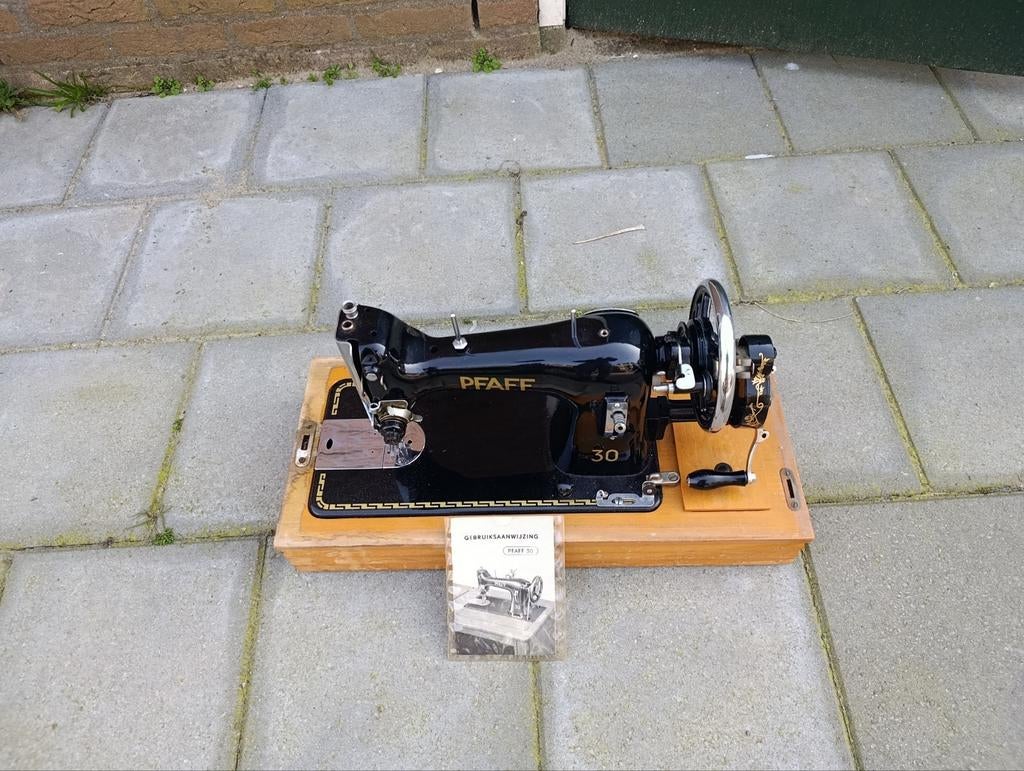 Pfaff 30 naaimachine met handleiding, Ophalen of Verzenden