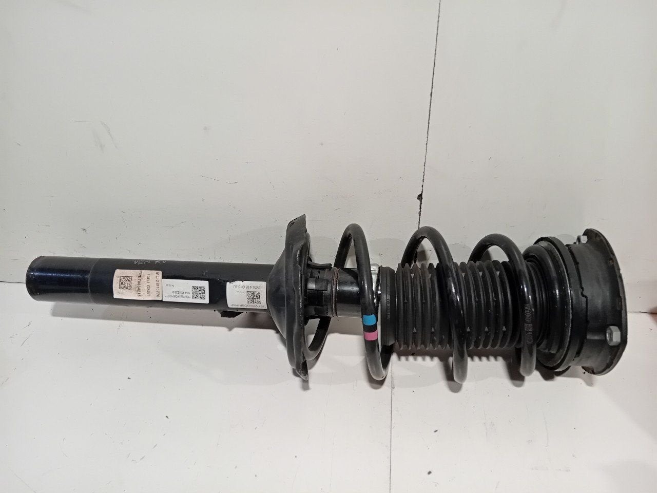 Veerpoot rechts voor Volkswagen Golf, Onderdelen@venauto.nl, Van der Ven Autorecycling B.V., Gebruikt, Ettenseweg 76, 4706 PB Roosendaal, The Netherlands