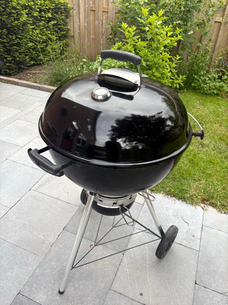 Weber Master-Touch  Premium BBQ 57 cm Houtskoolbarbecue, Tuin en Terras, Houtskoolbarbecues, Ophalen, Gebruikt