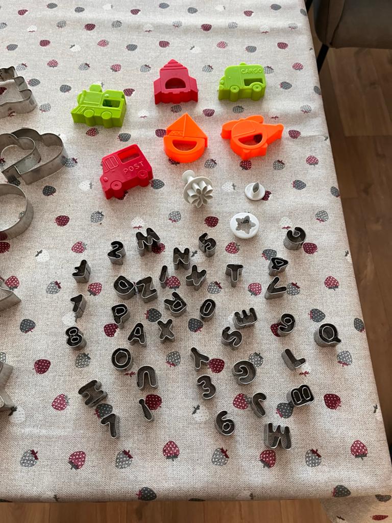 Uitsteekvormpjes set: koekjes, klei, letters, cijfers, Gebruikt, Zilver, Verzenden, Dieren