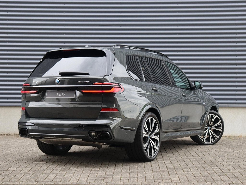 BMW X7 xDrive40i | M Sportpakket Pro | Bowers & Wilkins | So, Auto's, BMW, Automaat, Stof, Met garantie (alle), 7 stoelen