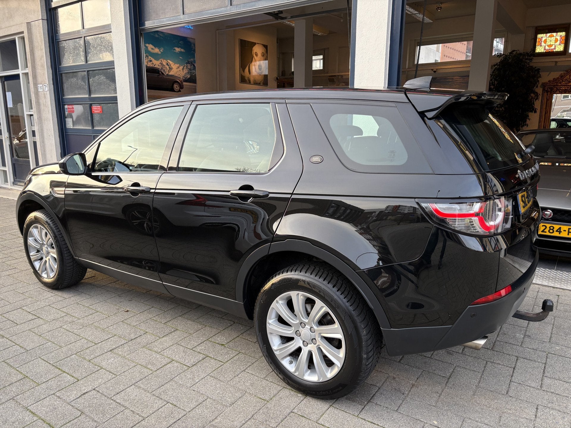 Land Rover Discovery Sport 2.0 TD4 Urban Series SE PANO/LEDE, Auto's, Automaat, Dealer onderhouden, Gebruikt, 4 cilinders
