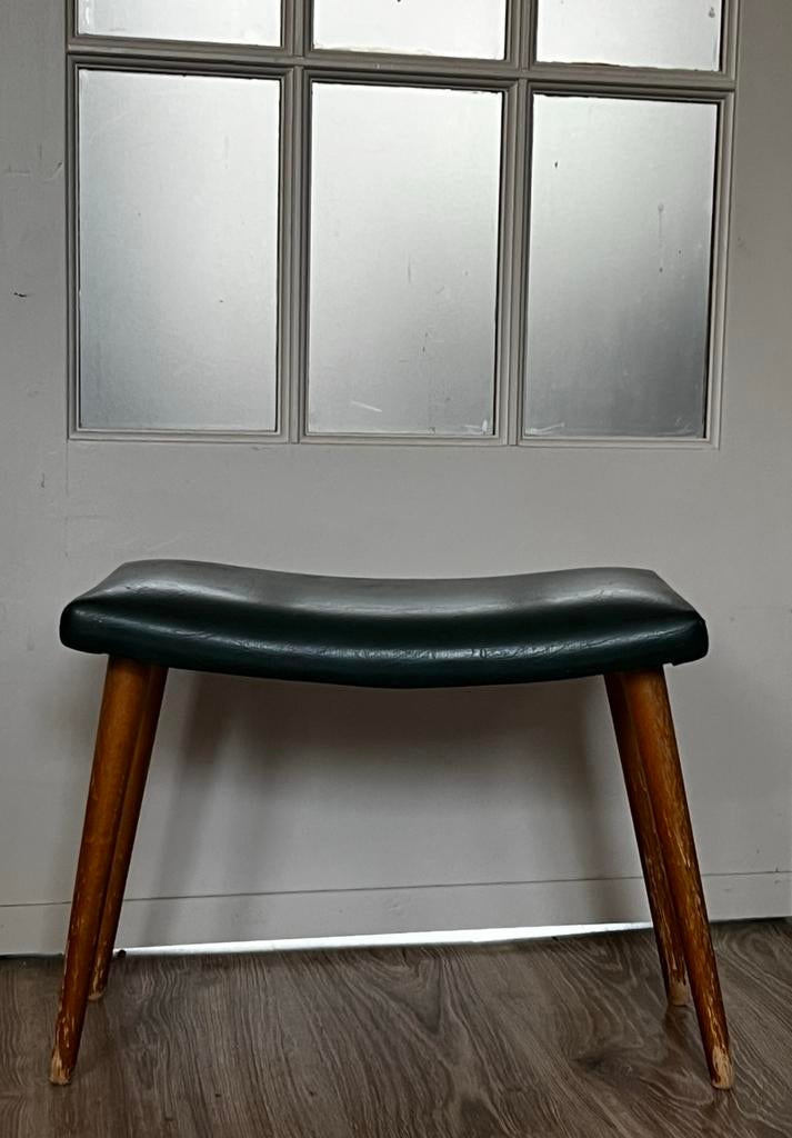 Vintage voetenbankje hout met groen Skai, Ophalen, Gebruikt, Minder dan 50 cm, Overige materialen
