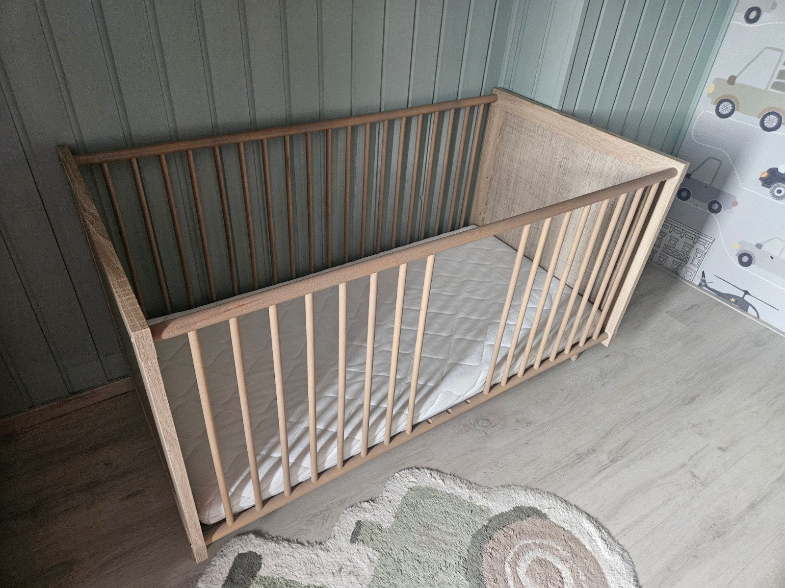 Mooi ledikant/peuterbed 70x140 met matras en rietmotief, Kinderen en Baby's, Kinderkamer | Bedden, Gebruikt, 140 tot 160 cm, 70 tot 85 cm
