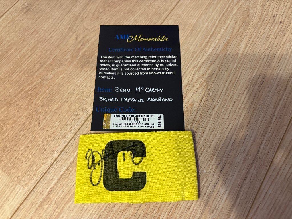 Gesigneerde aanvoerdersband Benni McCarthy (Ajax) + COA, Verzamelen, Ophalen of Verzenden, Zo goed als nieuw, Ajax, Overige typen