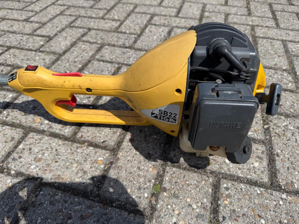 Stiga SB22 Kantjesmaaier - Benzine Grastrimmer, Tuin en Terras, Ophalen, Zo goed als nieuw