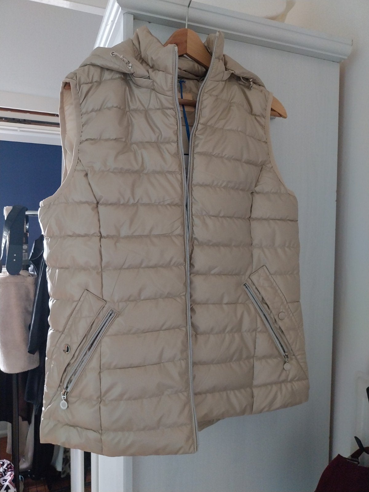 Goudkleurige bodywarmer, Kleding | Dames, Bodywarmers, Ophalen of Verzenden, Nieuw, Maat 38/40 (M)