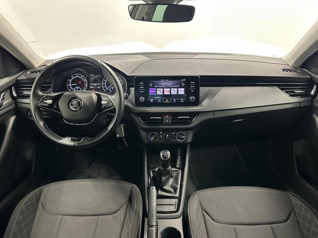 Skoda Scala 1.0 TSI Ambition CARPLAY DAB LM CRUISE., Voorwielaandrijving, 1131 kg, Gebruikt, Euro 6