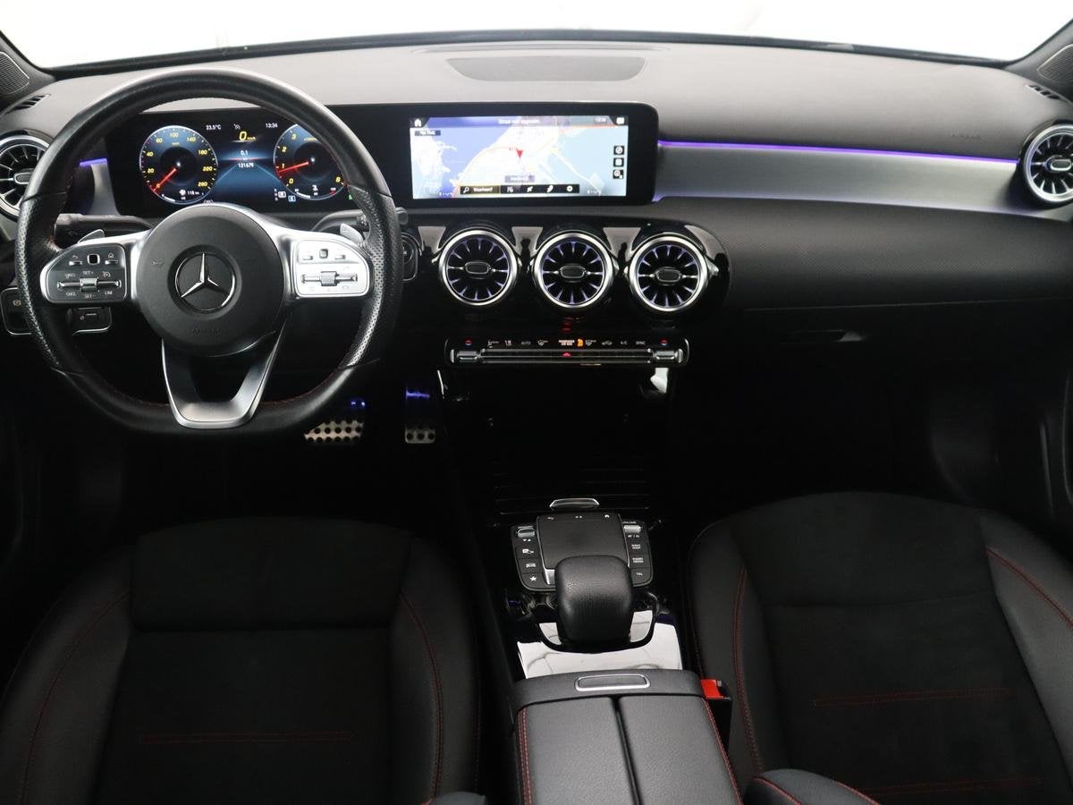 Mercedes-Benz A-klasse 200 Business Solution AMG | Pano.Dak, Auto's, Gebruikt, 4 cilinders, 1290 kg, Leder en Stof