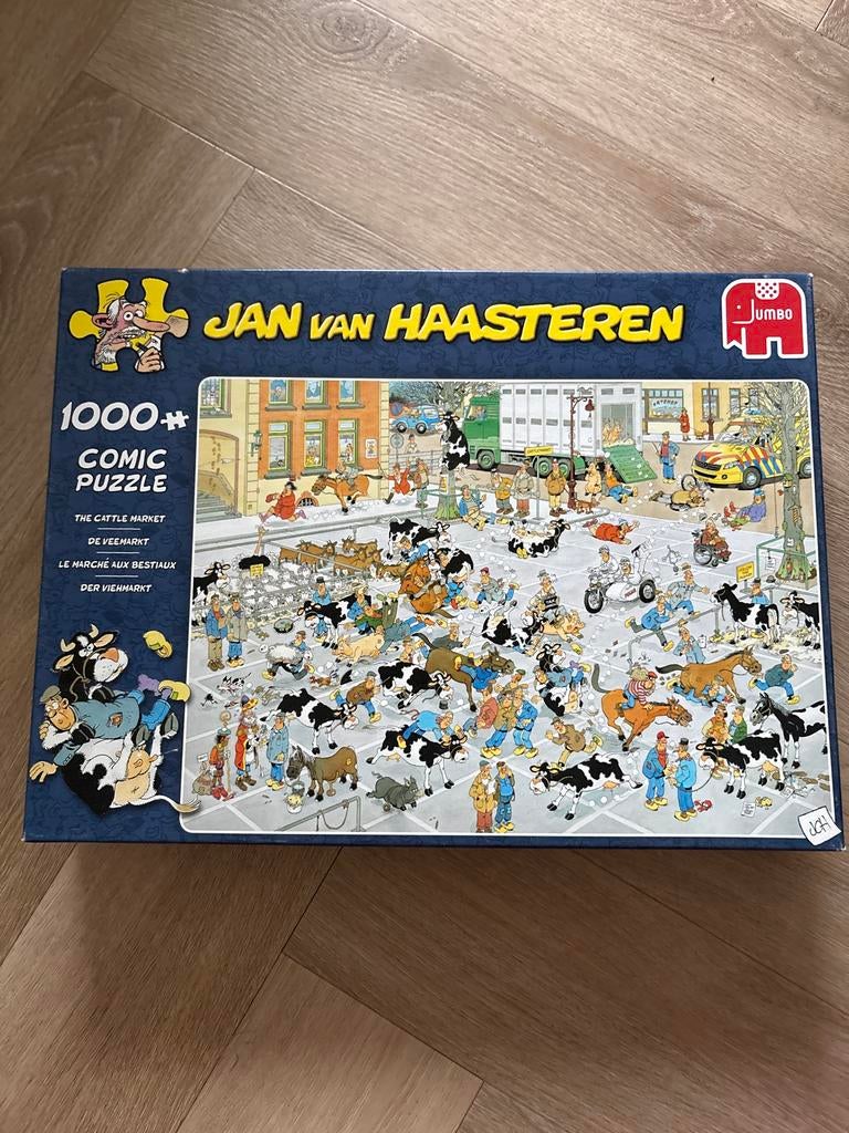 Jan van Haasteren Comic Puzzle - De Veemarkt (1000 stukjes), Ophalen of Verzenden, Meer dan 50 stukjes, Zo goed als nieuw, 6 jaar of ouder