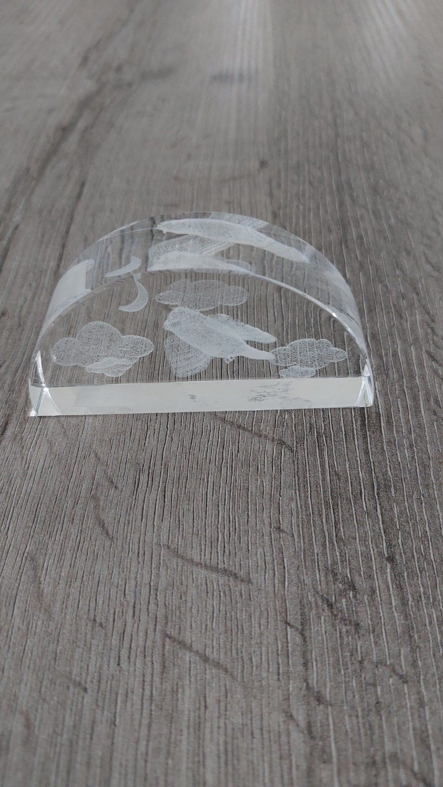 Glazen presse-papier met vogel en wolken, Huis en Inrichting, Ophalen of Verzenden, Gebruikt, Meerkleurig, Glas