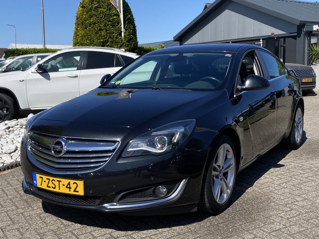 Opel Insignia 2.0 CDTI Hatchback Zwart Leder Trekhaak, Euro 5, 4 cilinders, Zwart, Bedrijf