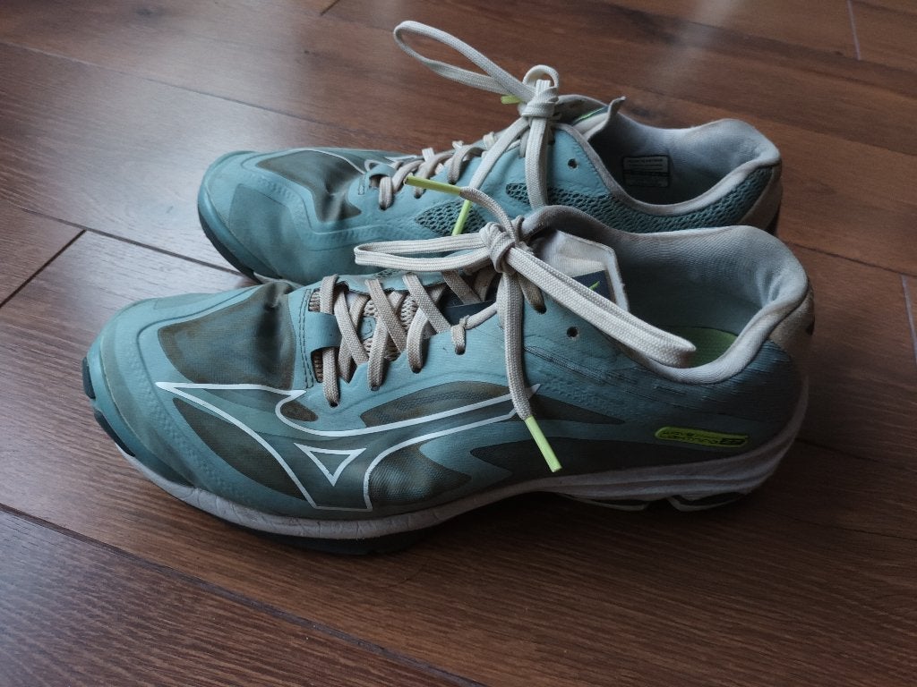 Mizuno volleybalschoenen maat 42.5 sportschoenen gymschoenen, Ophalen of Verzenden, Gebruikt, Schoenen
