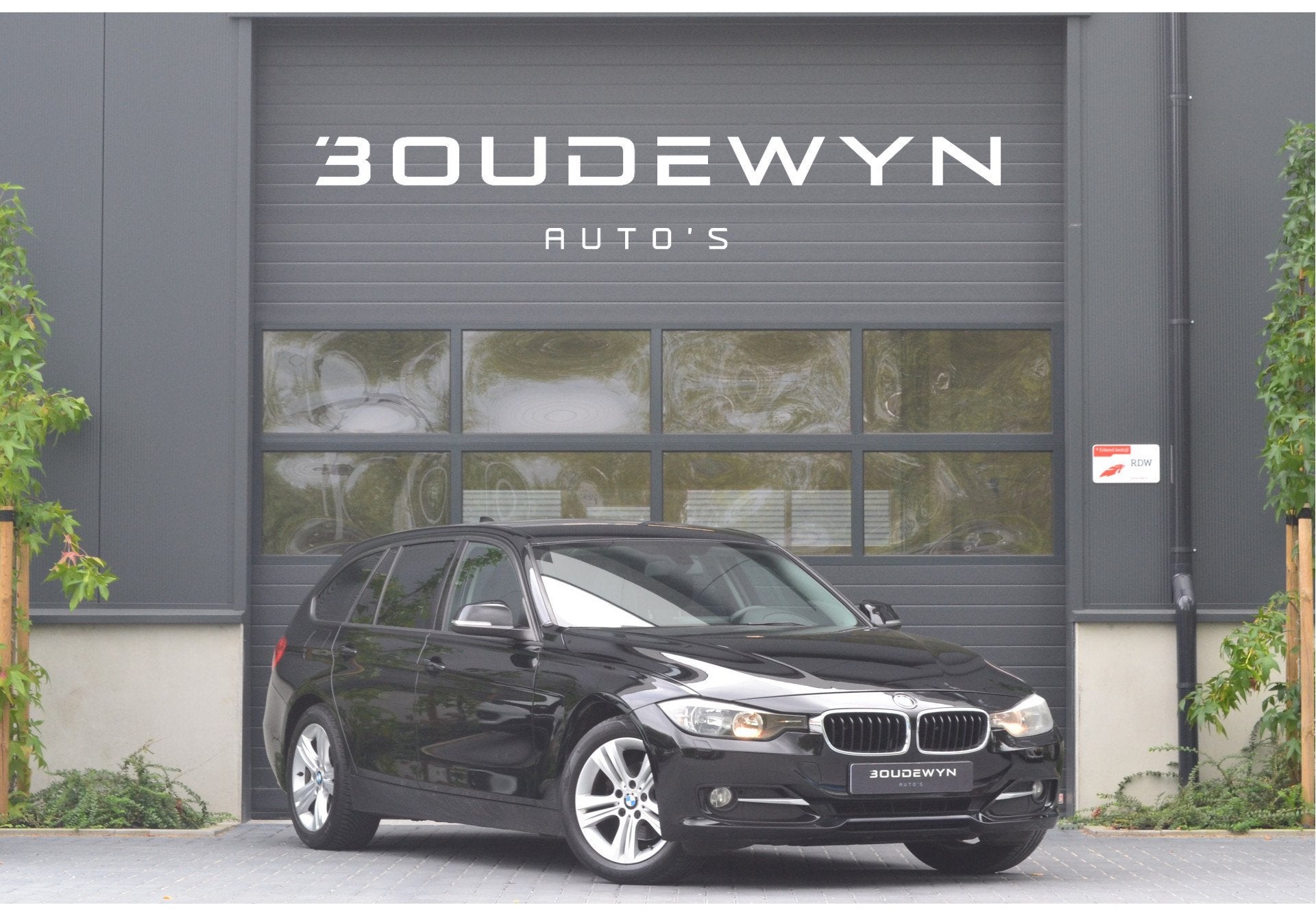 BMW 3 Serie Touring 316i Sportline Cruise Control | Stoelver, Auto's, BMW, Euro 6, 4 cilinders, Zwart, Handgeschakeld