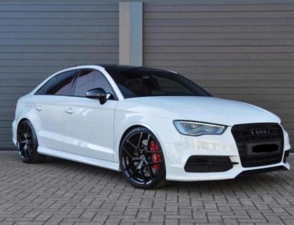 Audi A3 Limousine 1.8 TFSI S-Tronic RS3 Uitvoering, 4 cilinders, 179 pk, Wit, Particulier