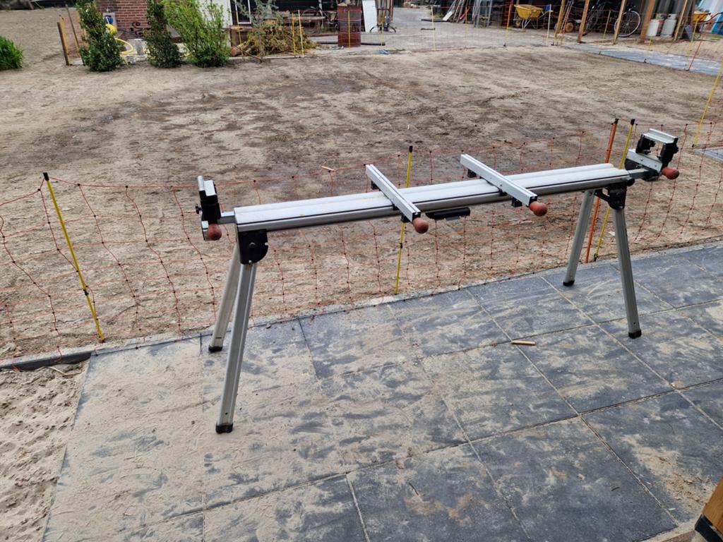 Inklapbaar zaagtafel voor afkortzaag - Metabo KSU 400, Doe-het-zelf en Verbouw, Gereedschap | Zaagmachines, Ophalen, Gebruikt