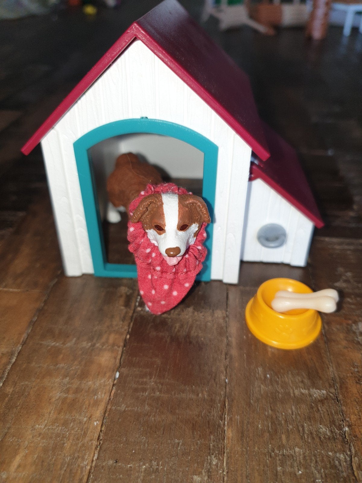 schleich hond met hok, ., Ophalen of Verzenden, Zo goed als nieuw, .