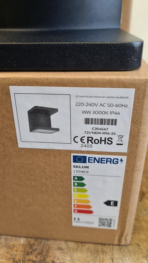 Disign tuinverlichting zwart led 2 zijde licht., Tuin en Terras, Buitenverlichting, Ophalen of Verzenden, Nieuw, Netvoeding, Minder dan 50 watt