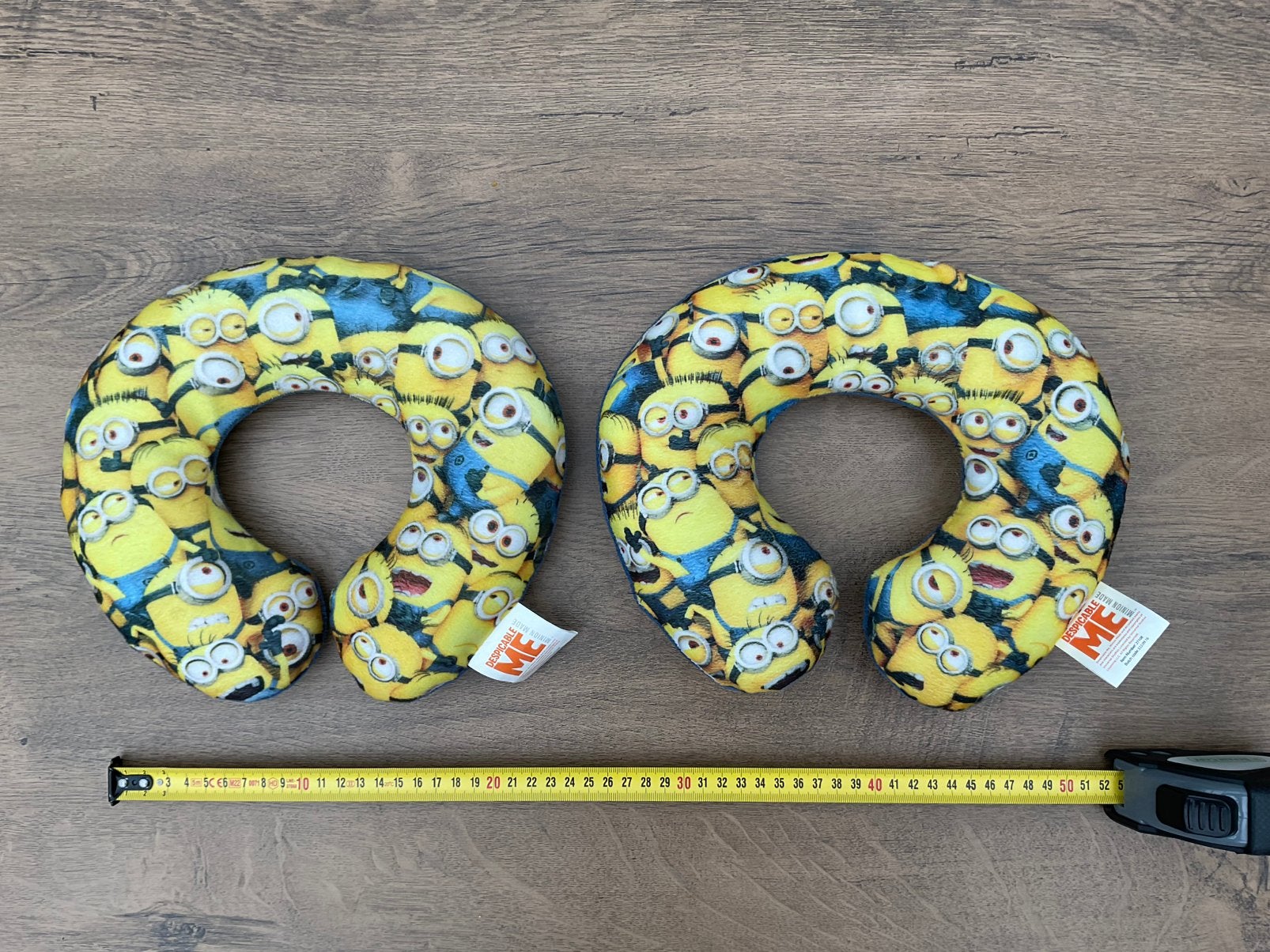 2 nieuwe zgan Minions kussens reis of nek kussens, Ophalen, Overige figuren, Nieuw, Beeldje of Figuurtje