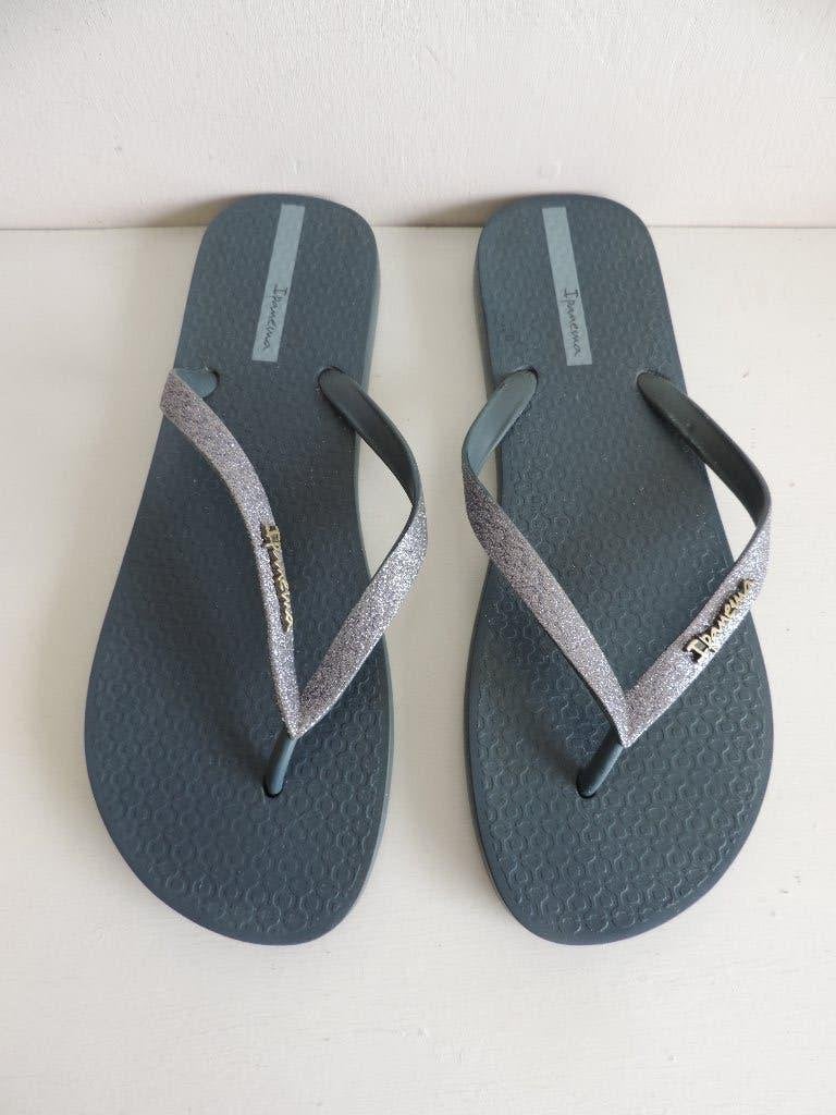 Ipanema slippers, Ophalen of Verzenden, Zo goed als nieuw