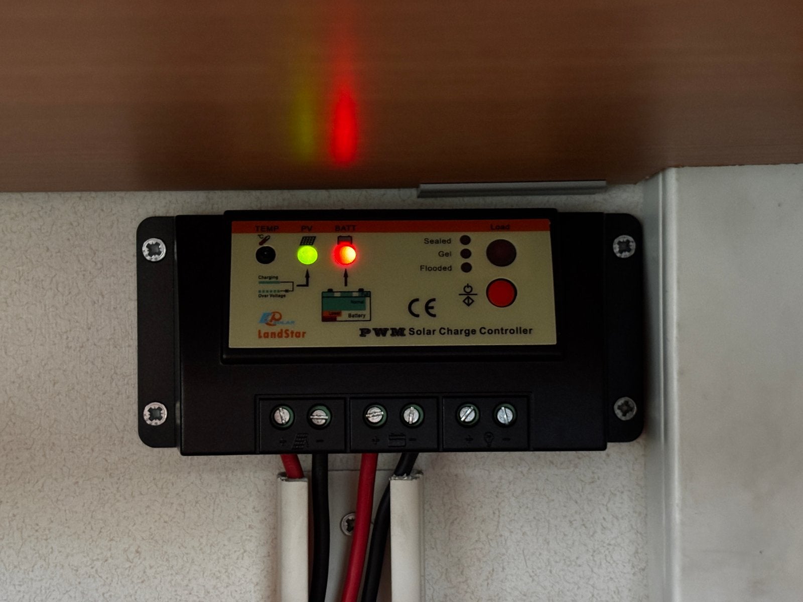 Landstar PWM Solar Laadregelaar - PWT Lader, Ophalen of Verzenden, Gebruikt