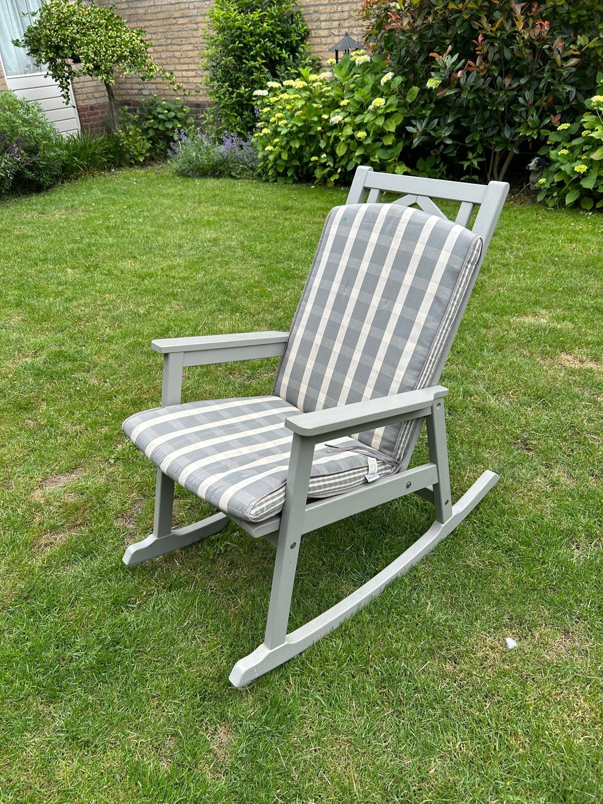 Ikea Bondholmen schommelstoel met kussen, Tuin en Terras, Tuinstoelen, Gebruikt, Hout, Ophalen