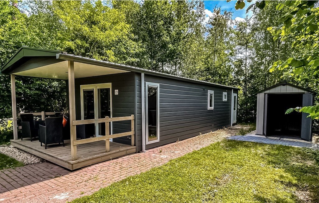 Knus chalet te huur voor een half jaar, Vrijstaande woning, Direct bij eigenaar, Oosterwolde, Friesland