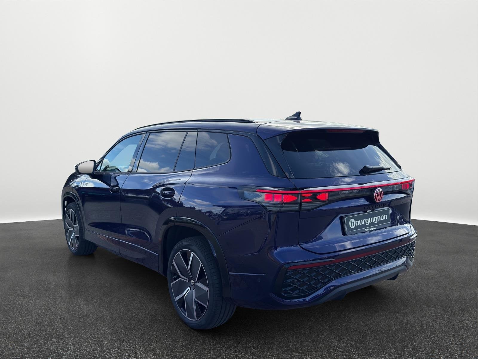 Volkswagen Tayron 1.5 eHybrid R-Line | PHEV | Pano | Trekhaa, Auto's, Stof, 150 min, 26 kWh, Bedrijf