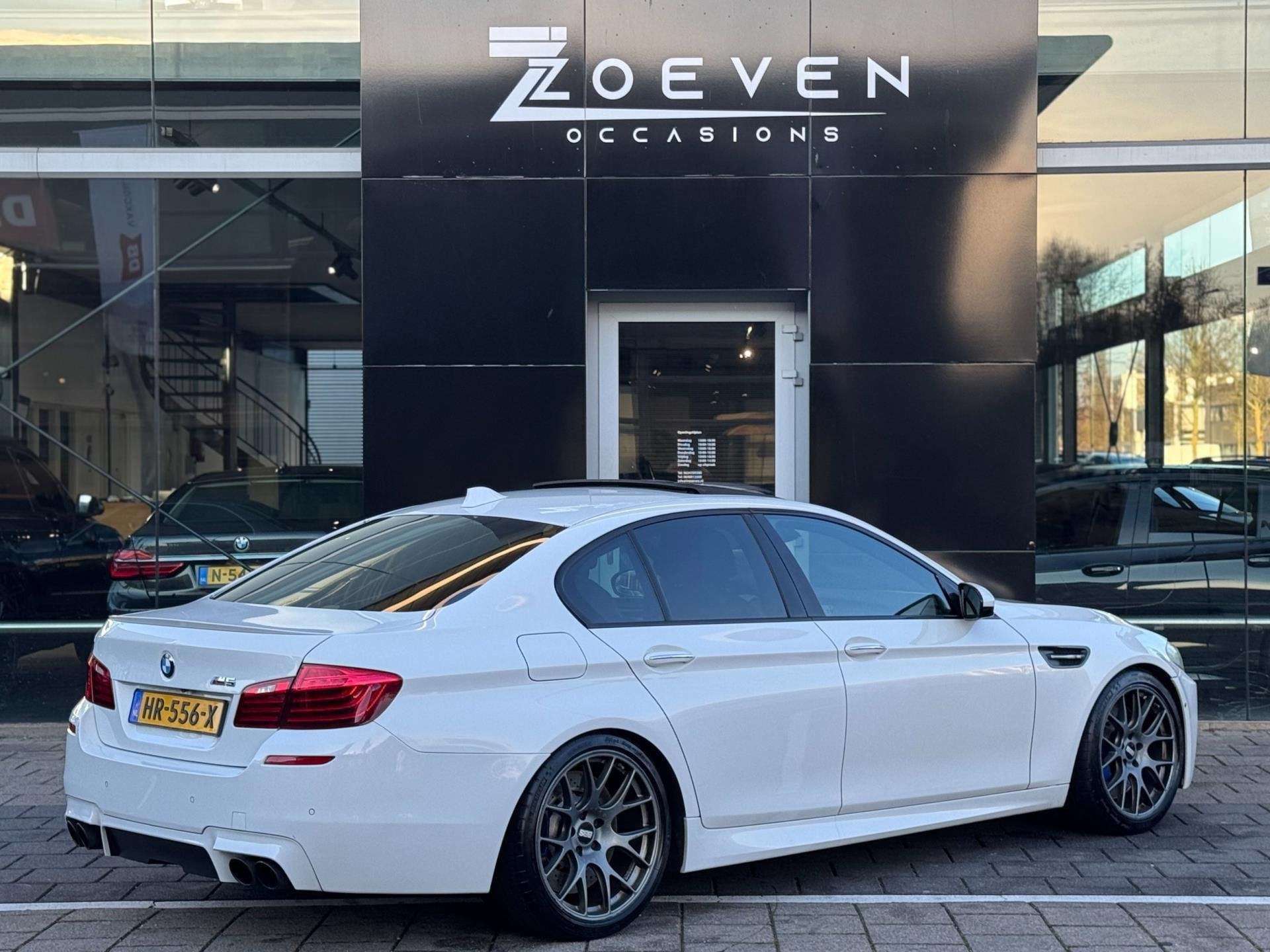 BMW 5-serie BMW M5 4.4 V8 560PK | MOTORPROBLEEM | HEAD-UP |, Automaat, Achterwielaandrijving, Gebruikt, 2000 kg