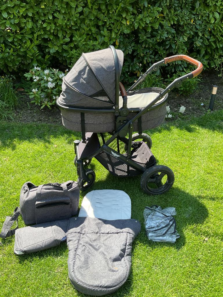 Sleeworld kinderwagen van baby tot 4 jaar, Kinderen en Baby's, Kinderwagens en Combinaties, Gebruikt, Verstelbare duwstang, Ophalen