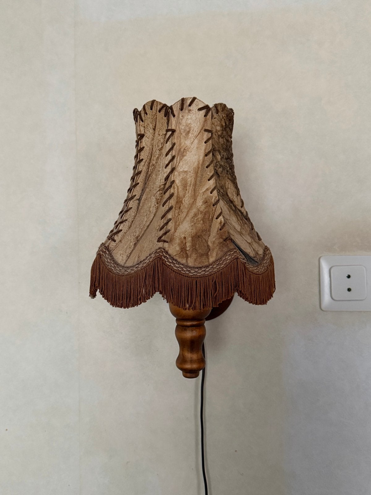 Vintage Wandlamp met Unieke Kap, Ophalen of Verzenden