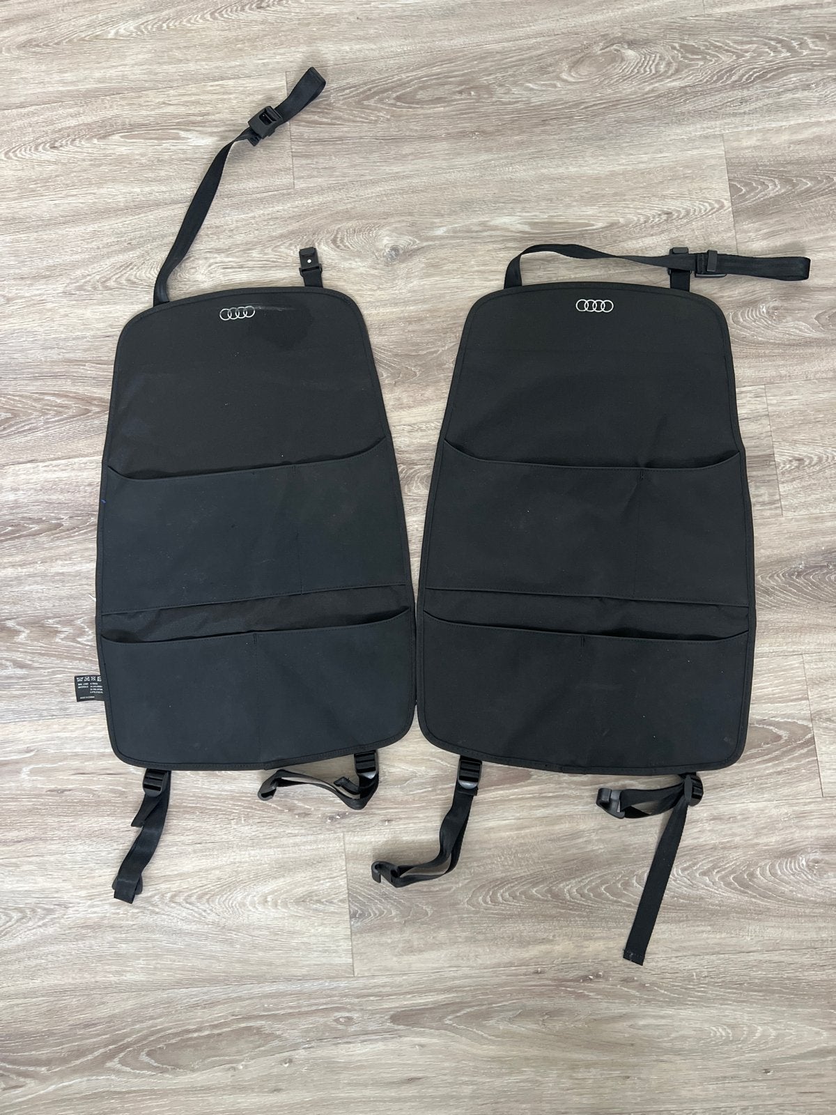 Twee Audi rugleuningbescherming en opbergvak (set van 2), Ophalen of Verzenden, Zo goed als nieuw
